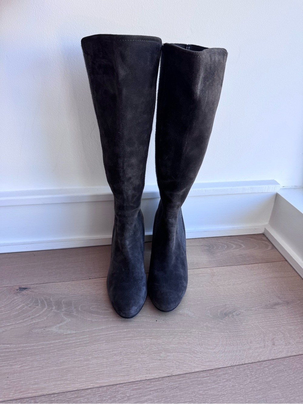 Stuart Weitzman Women’s Tall Suede Boots — Grey